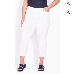NWT Avenue Stretch Slim Leg Pants 22 White